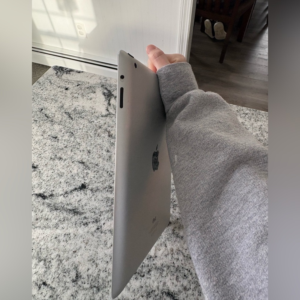 16GB Black Apple iPad (4th generation) - Picture 6 of 6